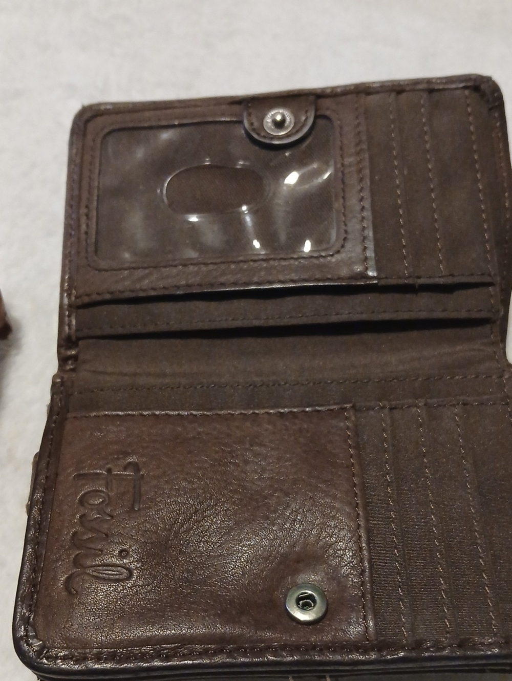 Fossil Womens Dark Brown Leather Bi-Fold Wallet with ID Window
